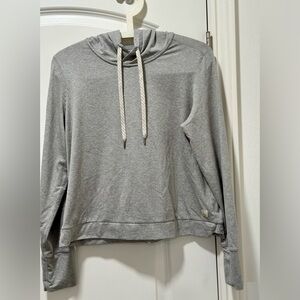 VUORI Halo Essential Hoodie, Size M
Color: Pale Heather Grey